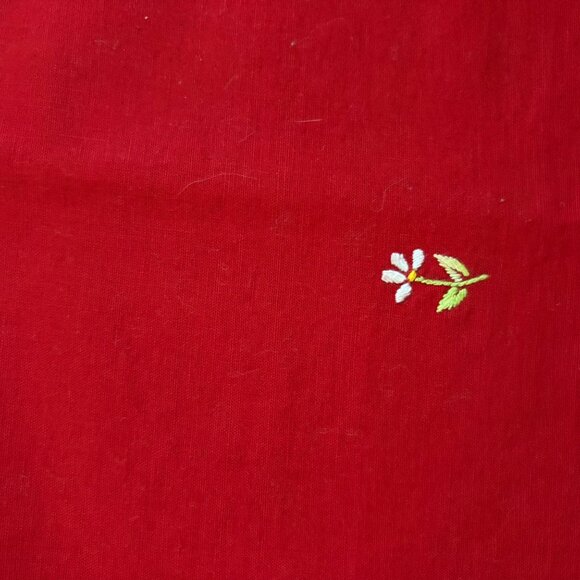 Vintage Tablecloth Embroidered Floral Daisies 32" x 32" Scalloped Edge Red - Picture 4 of 5
